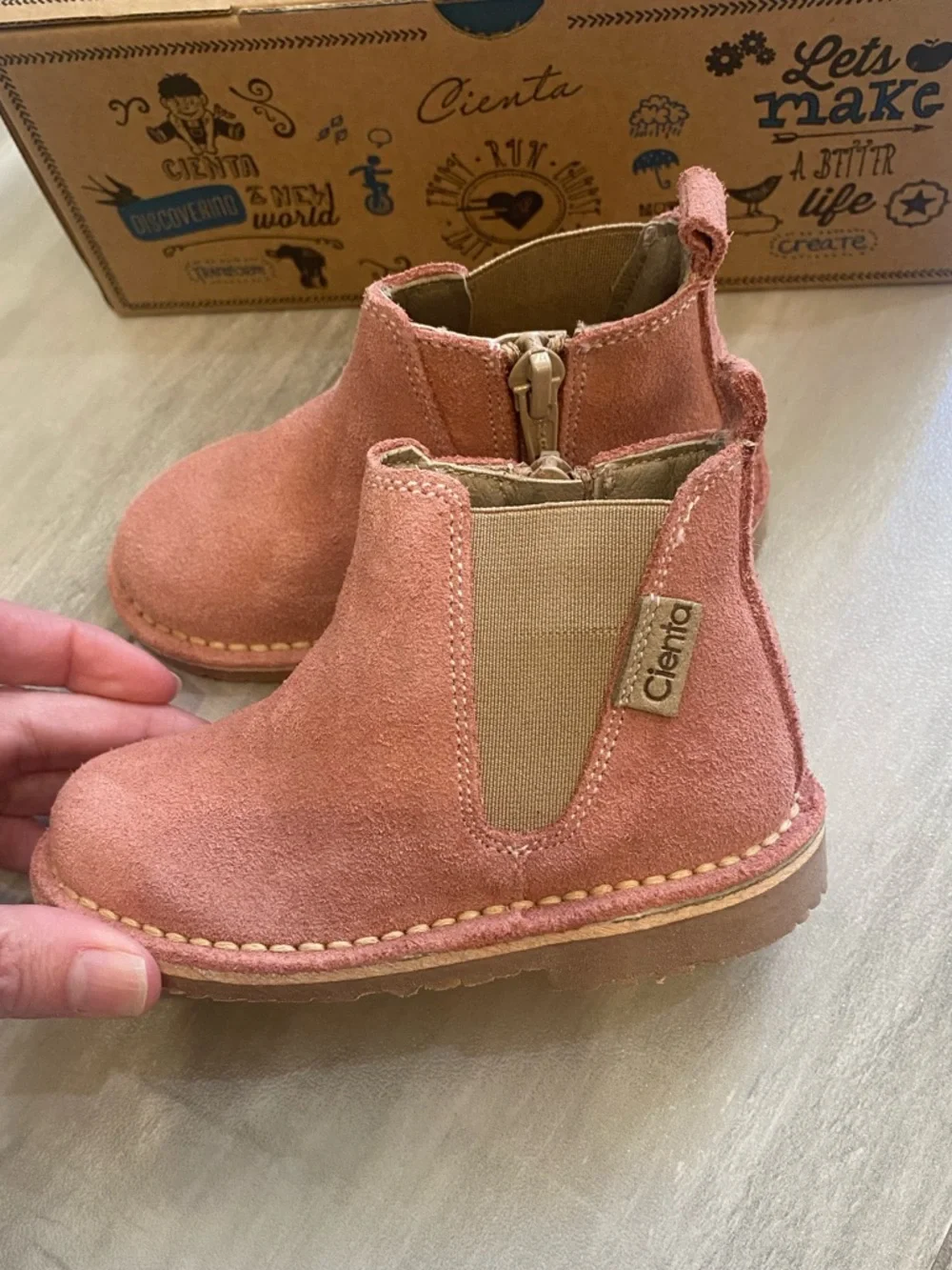 NWT Cienta Classic Light Pink Suede Leather Zip-Up Round Toe Boot toddler 6